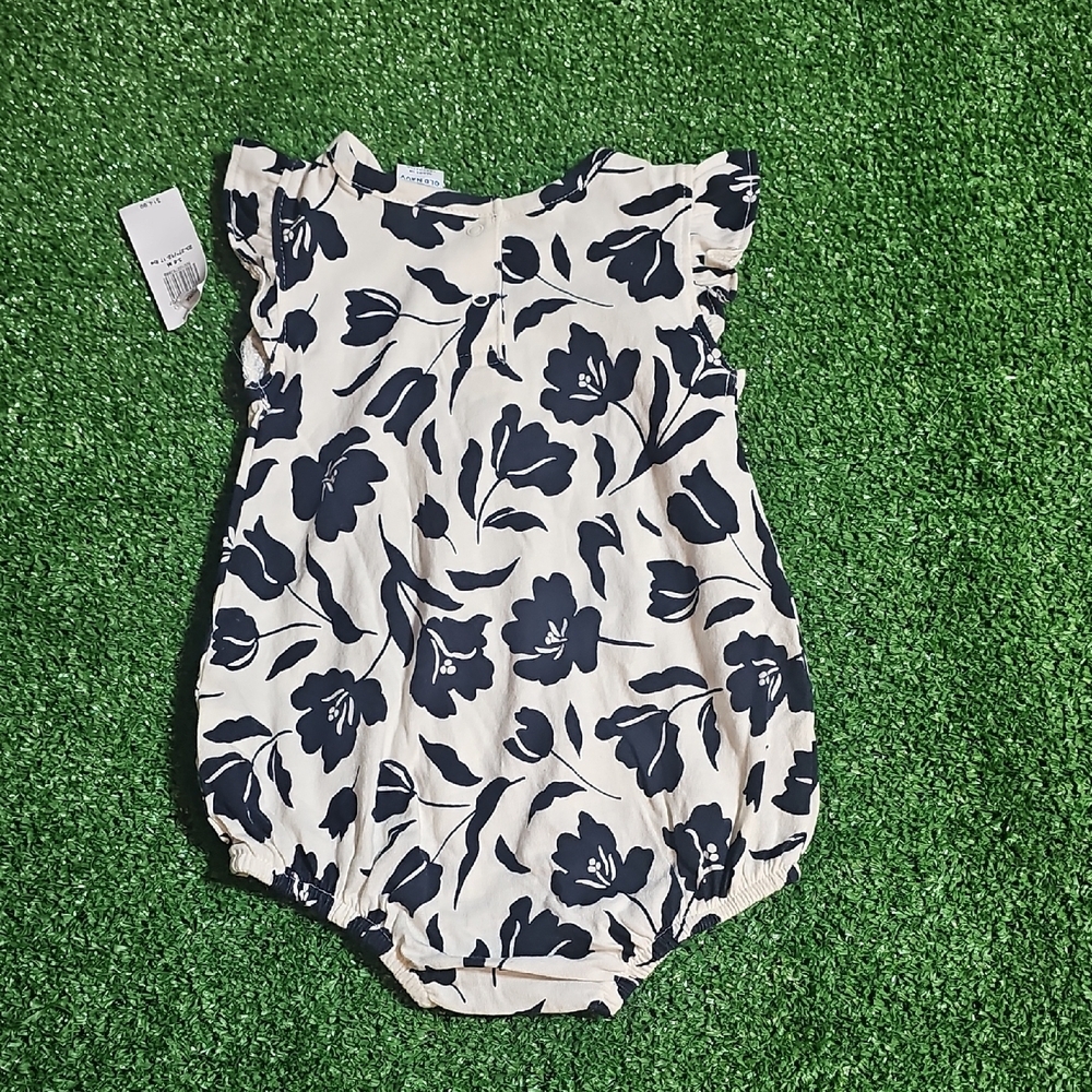 Old Navy Black and White Floral Baby Girl One Piece - Picture 5 of 5